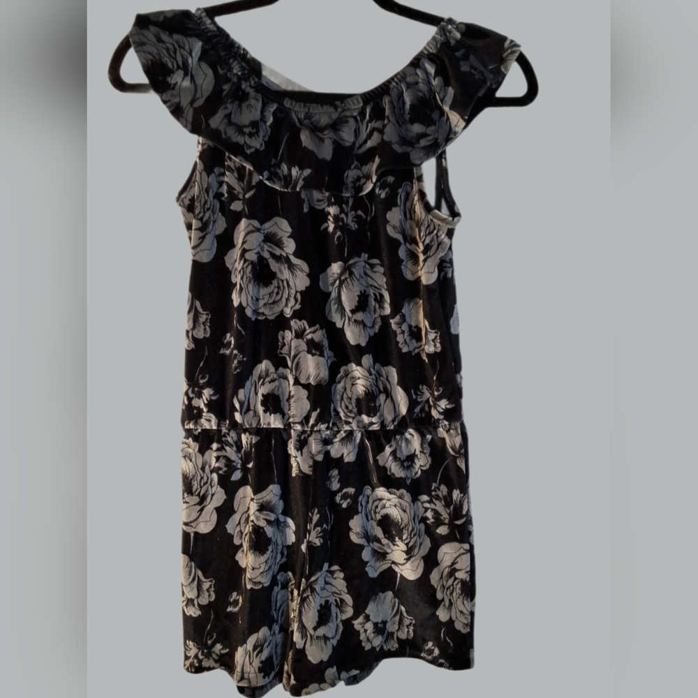 The Children's Place Black Floral Romper - Size L (10/12)